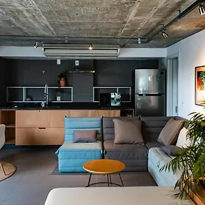 https://charlie-porto-alegre-praa-4.hotels-portoalegre.net